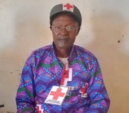 Joseph Kinanga, gestionnaire des risques aux catastrophes et des volontaires (GRCV) de la Croix Rouge Mambasa. Crédit Photo Moise Asimwe
